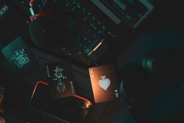 How can developers use AI to create dynamic storylines in interactive fiction games?